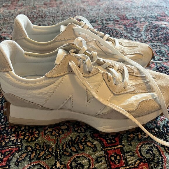 New Balance 327 Sneakers in white - Picture 5 of 9